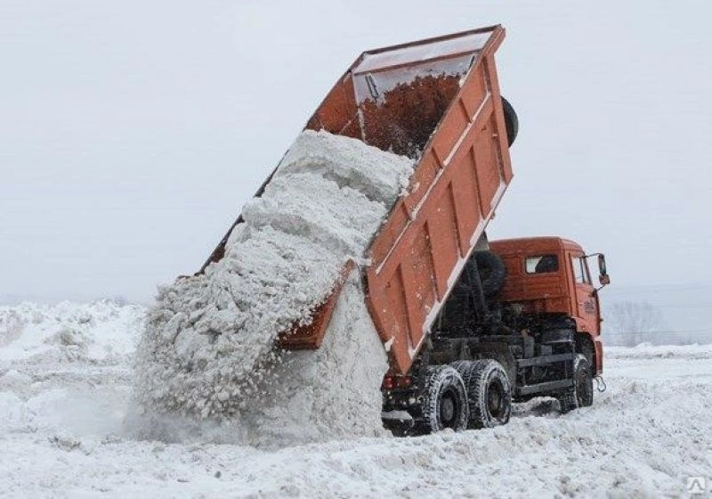 Вывоз снега самосвалами в Саратове от ПроМусор - КАМАЗ, ЗИЛ, цена от 3070 руб